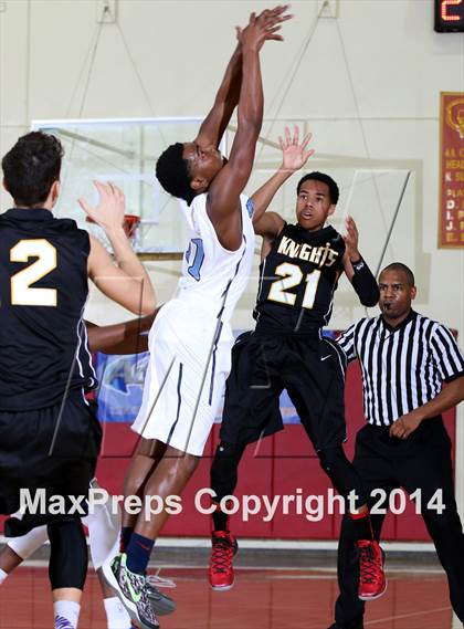 Thumbnail 3 in Compton vs. Bishop Montgomery (Fairfax State Preview) photogallery.