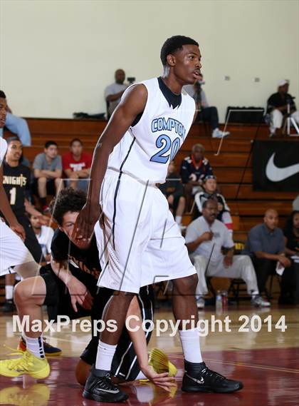 Thumbnail 1 in Compton vs. Bishop Montgomery (Fairfax State Preview) photogallery.