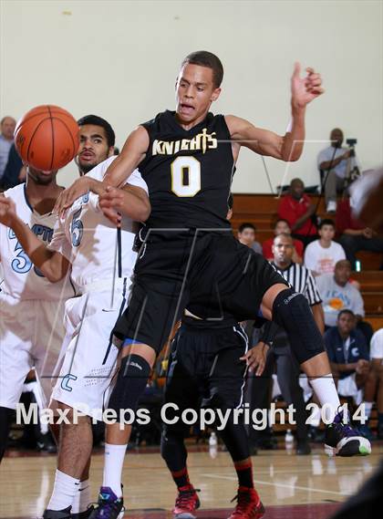 Thumbnail 2 in Compton vs. Bishop Montgomery (Fairfax State Preview) photogallery.