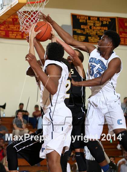 Thumbnail 3 in Compton vs. Bishop Montgomery (Fairfax State Preview) photogallery.