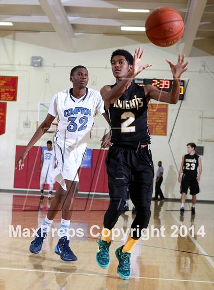 Thumbnail 2 in Compton vs. Bishop Montgomery (Fairfax State Preview) photogallery.