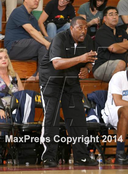Thumbnail 1 in Compton vs. Bishop Montgomery (Fairfax State Preview) photogallery.