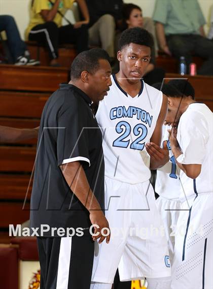 Thumbnail 1 in Compton vs. Bishop Montgomery (Fairfax State Preview) photogallery.