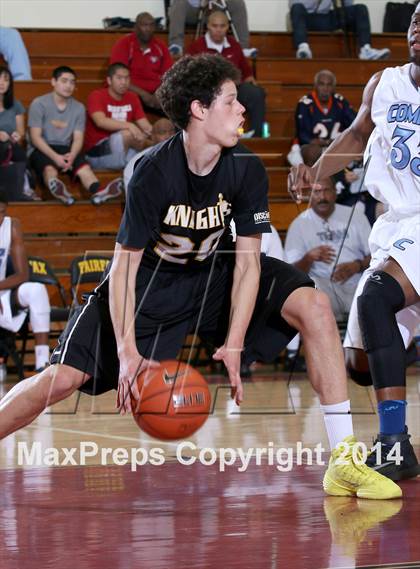 Thumbnail 2 in Compton vs. Bishop Montgomery (Fairfax State Preview) photogallery.