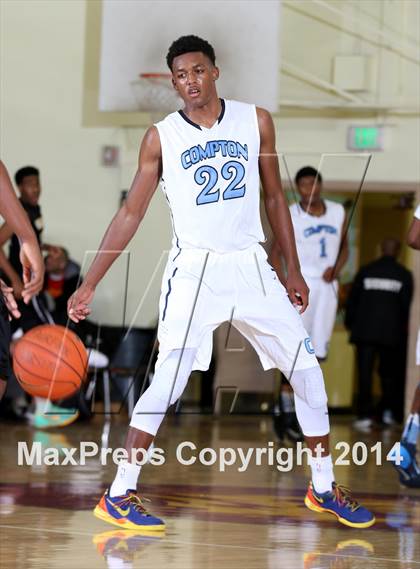 Thumbnail 2 in Compton vs. Bishop Montgomery (Fairfax State Preview) photogallery.