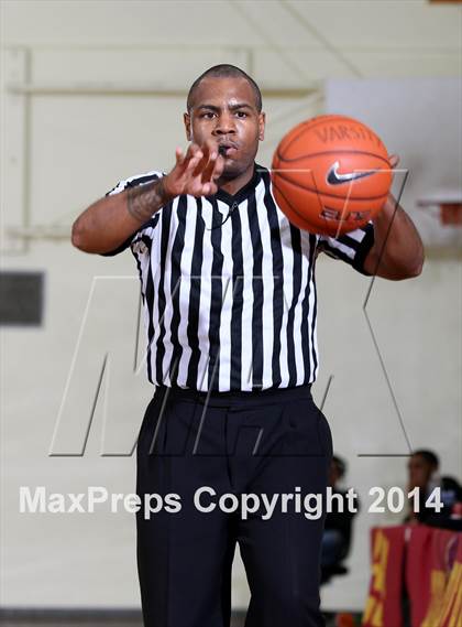 Thumbnail 1 in Compton vs. Bishop Montgomery (Fairfax State Preview) photogallery.