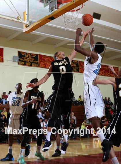 Thumbnail 2 in Compton vs. Bishop Montgomery (Fairfax State Preview) photogallery.