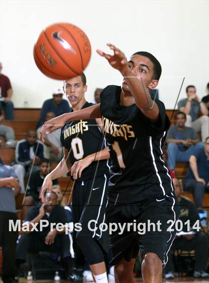 Thumbnail 2 in Compton vs. Bishop Montgomery (Fairfax State Preview) photogallery.