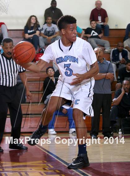 Thumbnail 1 in Compton vs. Bishop Montgomery (Fairfax State Preview) photogallery.