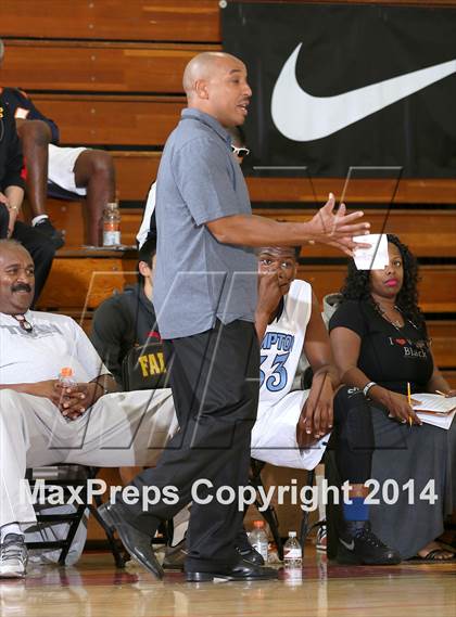 Thumbnail 3 in Compton vs. Bishop Montgomery (Fairfax State Preview) photogallery.