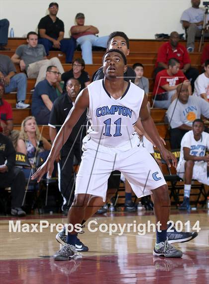 Thumbnail 2 in Compton vs. Bishop Montgomery (Fairfax State Preview) photogallery.