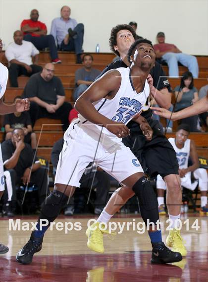 Thumbnail 2 in Compton vs. Bishop Montgomery (Fairfax State Preview) photogallery.