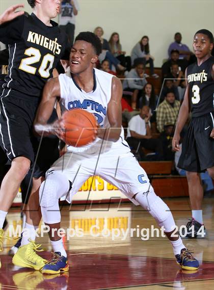 Thumbnail 3 in Compton vs. Bishop Montgomery (Fairfax State Preview) photogallery.