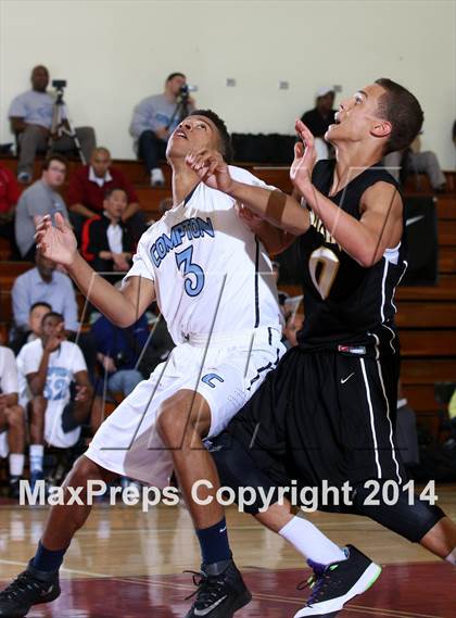 Thumbnail 2 in Compton vs. Bishop Montgomery (Fairfax State Preview) photogallery.