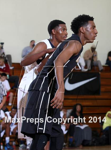Thumbnail 1 in Compton vs. Bishop Montgomery (Fairfax State Preview) photogallery.