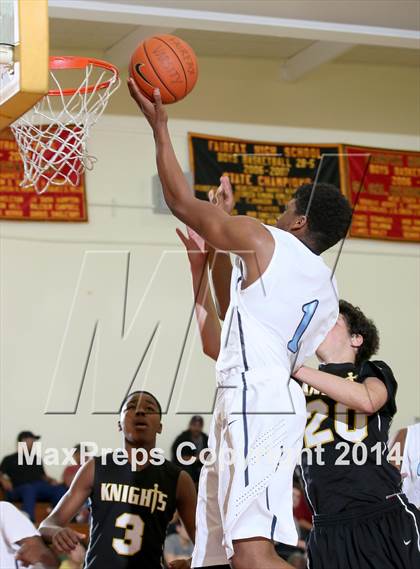 Thumbnail 1 in Compton vs. Bishop Montgomery (Fairfax State Preview) photogallery.