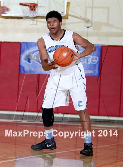 Thumbnail 3 in Compton vs. Bishop Montgomery (Fairfax State Preview) photogallery.