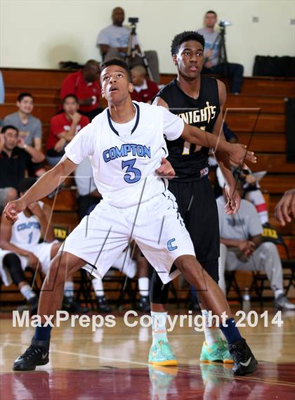 Thumbnail 2 in Compton vs. Bishop Montgomery (Fairfax State Preview) photogallery.