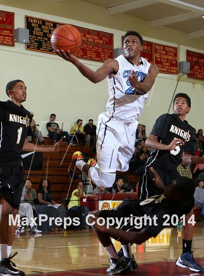 Thumbnail 3 in Compton vs. Bishop Montgomery (Fairfax State Preview) photogallery.