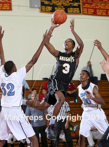 Thumbnail 3 in Compton vs. Bishop Montgomery (Fairfax State Preview) photogallery.