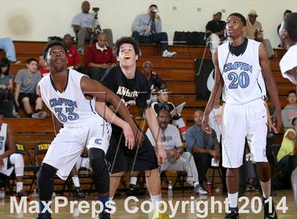 Thumbnail 2 in Compton vs. Bishop Montgomery (Fairfax State Preview) photogallery.