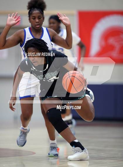 Thumbnail 3 in Lake Creek vs  Cypress Creek (McDonald's Texas Invitational) photogallery.