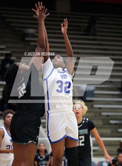 Thumbnail 1 in Lake Creek vs  Cypress Creek (McDonald's Texas Invitational) photogallery.