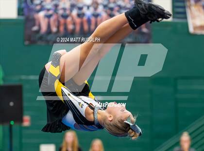 Thumbnail 1 in Sequoyah (Creekview Classic) photogallery.