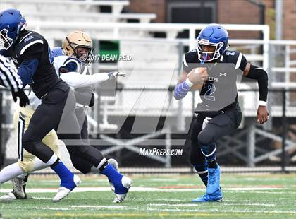 Thumbnail 3 in Lemont vs. Phillips (IHSA Class 5A Quarterfinal Playoff) photogallery.