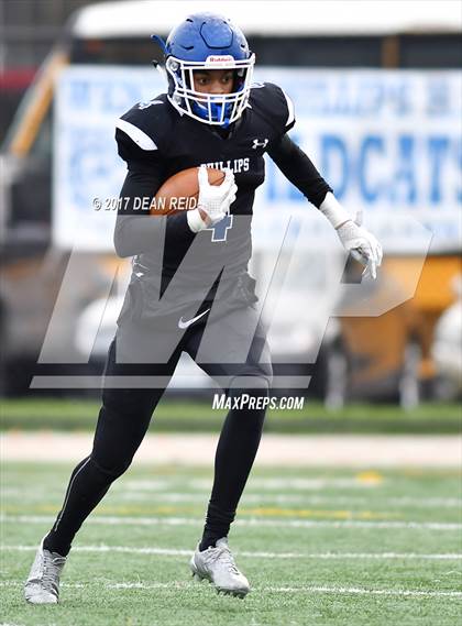 Thumbnail 1 in Lemont vs. Phillips (IHSA Class 5A Quarterfinal Playoff) photogallery.