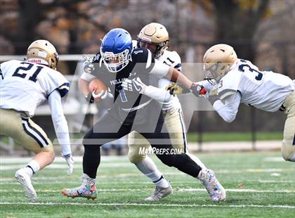 Thumbnail 2 in Lemont vs. Phillips (IHSA Class 5A Quarterfinal Playoff) photogallery.