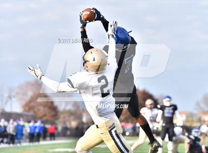 Thumbnail 2 in Lemont vs. Phillips (IHSA Class 5A Quarterfinal Playoff) photogallery.