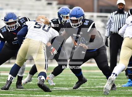 Thumbnail 3 in Lemont vs. Phillips (IHSA Class 5A Quarterfinal Playoff) photogallery.