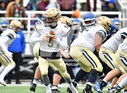 Thumbnail 3 in Lemont vs. Phillips (IHSA Class 5A Quarterfinal Playoff) photogallery.