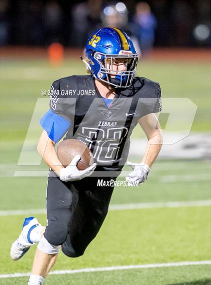 Thumbnail 3 in Lincoln vs. Whitney photogallery.