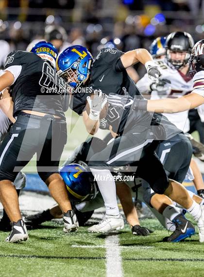 Thumbnail 3 in Lincoln vs. Whitney photogallery.