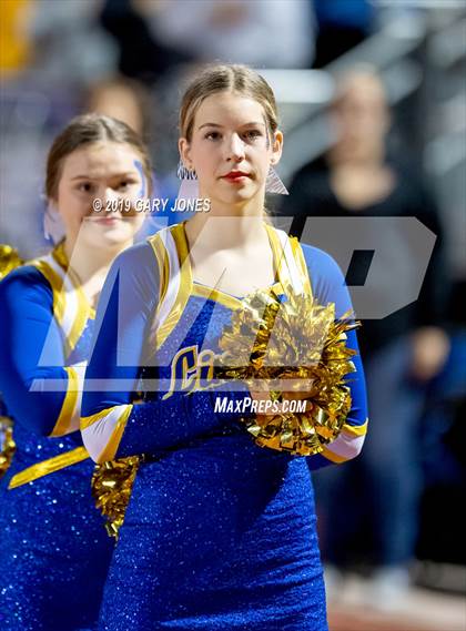 Thumbnail 2 in Lincoln vs. Whitney photogallery.