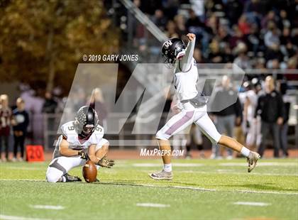 Thumbnail 3 in Lincoln vs. Whitney photogallery.