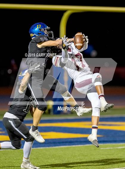 Thumbnail 1 in Lincoln vs. Whitney photogallery.