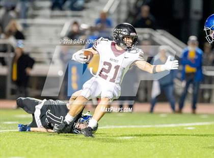 Thumbnail 3 in Lincoln vs. Whitney photogallery.
