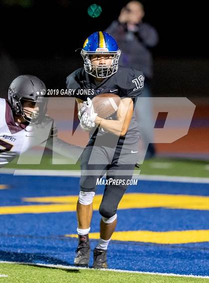 Thumbnail 1 in Lincoln vs. Whitney photogallery.