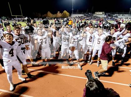 Thumbnail 1 in Lincoln vs. Whitney photogallery.