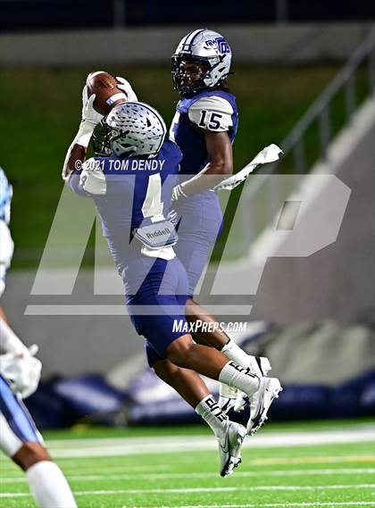 Thumbnail 2 in West Orange-Stark vs. China Spring (UIL 4A Regional Playoffs) photogallery.