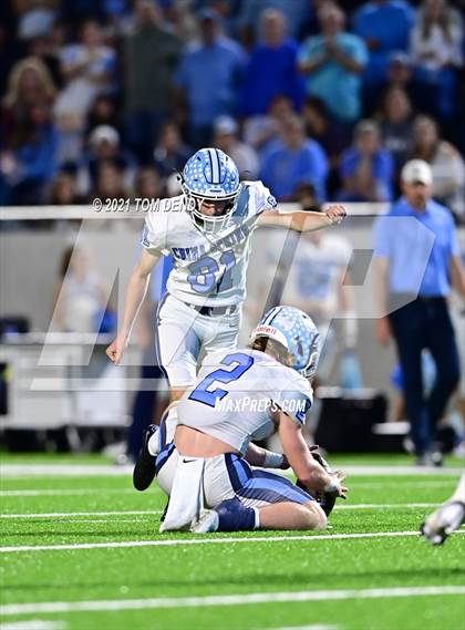 Thumbnail 1 in West Orange-Stark vs. China Spring (UIL 4A Regional Playoffs) photogallery.