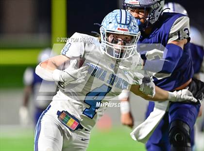Thumbnail 3 in West Orange-Stark vs. China Spring (UIL 4A Regional Playoffs) photogallery.