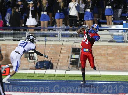 Thumbnail 2 in Plano West vs. South Garland (UIL 5A Division 2 Area Playoff) photogallery.