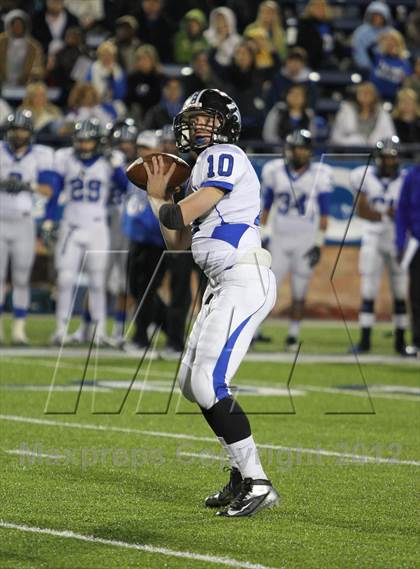 Thumbnail 2 in Plano West vs. South Garland (UIL 5A Division 2 Area Playoff) photogallery.