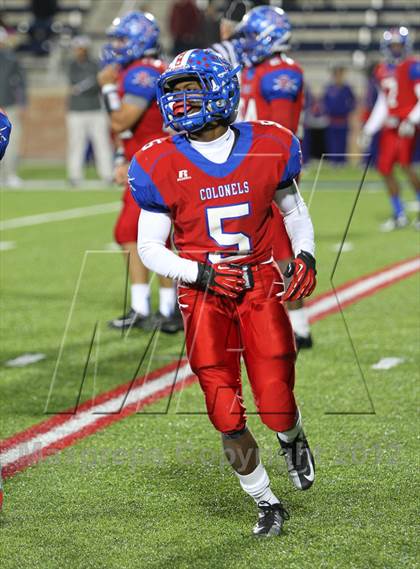 Thumbnail 2 in Plano West vs. South Garland (UIL 5A Division 2 Area Playoff) photogallery.