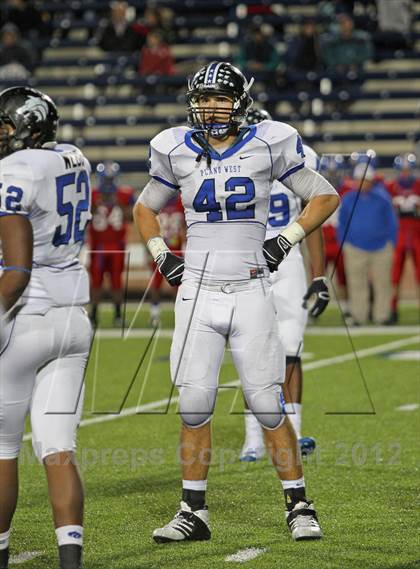 Thumbnail 3 in Plano West vs. South Garland (UIL 5A Division 2 Area Playoff) photogallery.