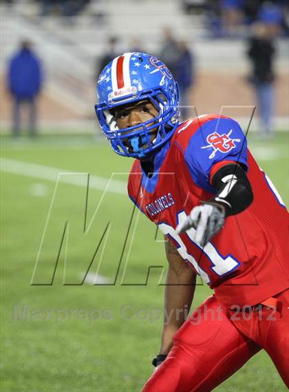 Thumbnail 2 in Plano West vs. South Garland (UIL 5A Division 2 Area Playoff) photogallery.